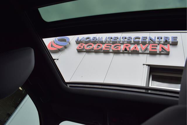 Peugeot 2008 1.2 GT 155PK | 1e Eigenaar | NL-Auto | Panoramadak | Alcantara | Focal Audio | Trekhaak