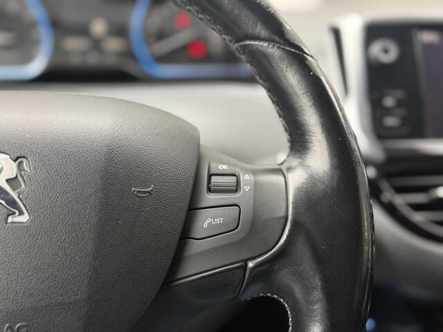 Peugeot 2008 1.2 PureTech Allure 2e Eigenaar|Navi|Camera|Clima|Cruise|Carplay|PDC V+A|D-riem vv in 2023|N.A.P|APK tot 12-2026