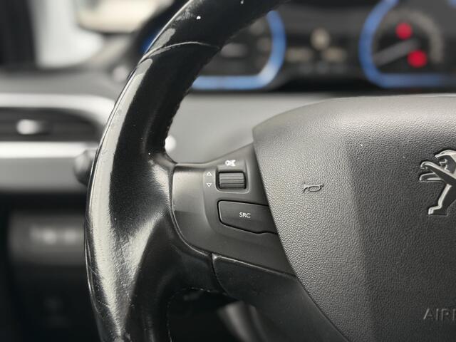 Peugeot 2008 1.2 PureTech Allure 2e Eigenaar|Navi|Camera|Clima|Cruise|Carplay|PDC V+A|D-riem vv in 2023|N.A.P|APK tot 12-2026