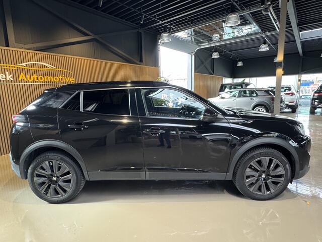 Peugeot 2008 1.2 PureTech GT Automaat ,17 LMV, PDC, Navigatie.