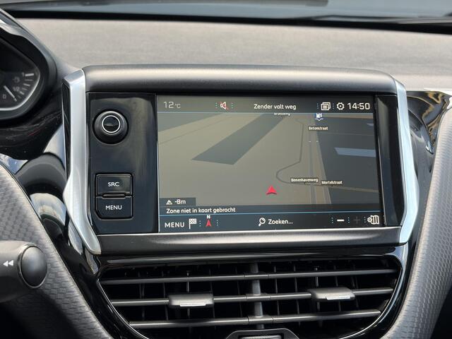 Peugeot 2008 1.2 PureTech Blue Lion 2e Eigenaar,Pano,Navi,Trekhaak,110pk,Dealer Onderhouden,Airco,Cruise,Pdc,Lm velgen,N.A.P,Recent beurt gehad,Apk tot 11-2026