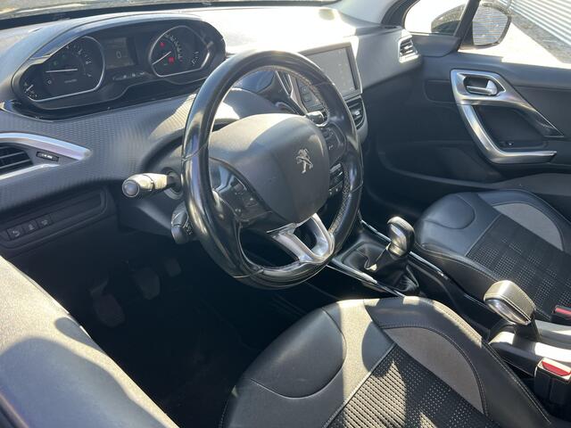 Peugeot 2008 1.2 PureTech Allure | Nieuw Binnen! | Navi | Trekhaak | Half leder