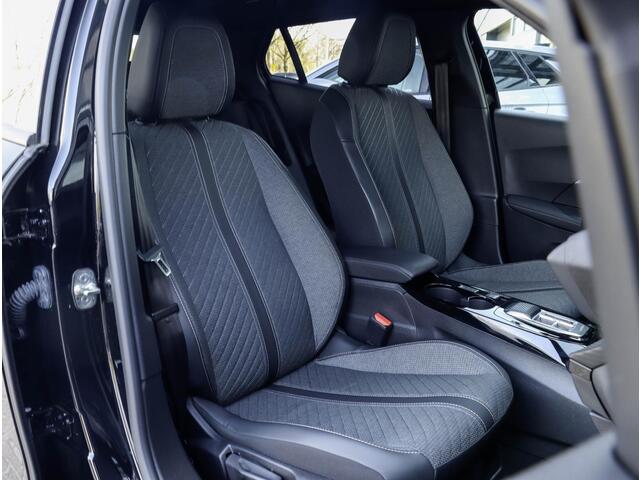 Peugeot 2008 1.2 Hybrid 136 Allure