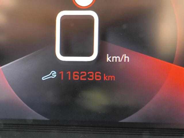 Peugeot 2008 1.2 PureTech Allure Trekhaak, Carplay, DAB, Navi, Camera, climate en cruise control, ie eigenaar