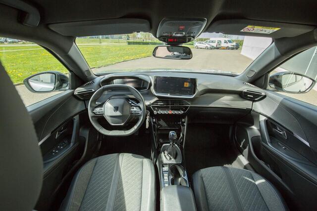 Peugeot 2008 1.2 PureTech 100 Allure