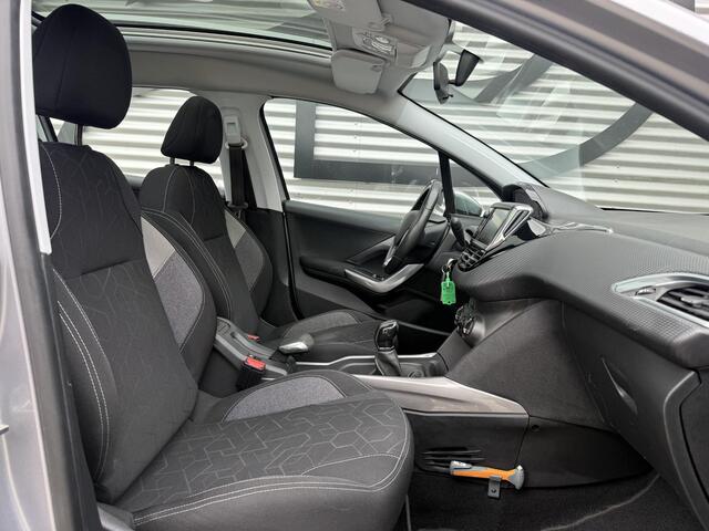 Peugeot 2008 1.2 PureTech Blue Lion 2e Eigenaar|Navi|Pano|Trekhaak|Airco|Cruise|PDC|Carplay|N.A.P|APK tot 05-2027