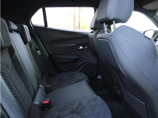 Peugeot 2008 1.2 PureTech 130 GT Automaat | Navi / Camera / Climate