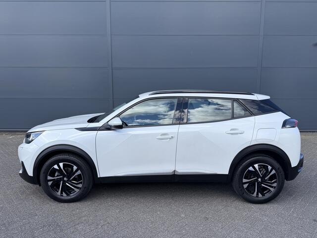 Peugeot 2008 130pk Allure Pack (Camera - Stoelverwarming - Keyless Entry - LED - Parkeersensoren V+A - Automatische Airco - 3D Cockpit - Navigatie - Apple Carplay)