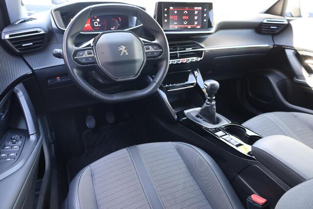 Peugeot 2008 1.2 PureTech Allure Pack CAMERA HALFLEER DAB CARPLAY LED 17"LMV ENZ.