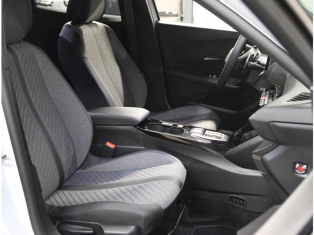 Peugeot 2008 1.2 Hybrid 145PK Allure | 1ste eigenaar | AppleCarPlay/AndroidAuto | Climate Control | Adaptief Cruise Control | 360'Camera | Keyless | FULL LED | Navigatie | LMV | Parkeersensoren | Privacy Glass | Isofix |