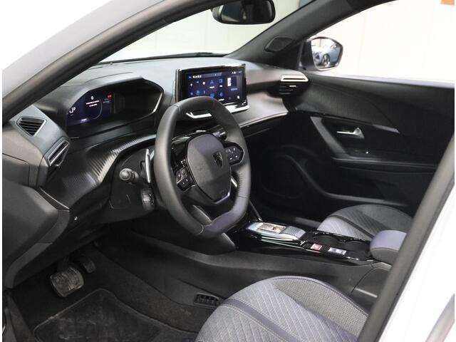 Peugeot 2008 1.2 Hybrid 145PK Allure | 1ste eigenaar | AppleCarPlay/AndroidAuto | Climate Control | Adaptief Cruise Control | 360'Camera | Keyless | FULL LED | Navigatie | LMV | Parkeersensoren | Privacy Glass | Isofix |