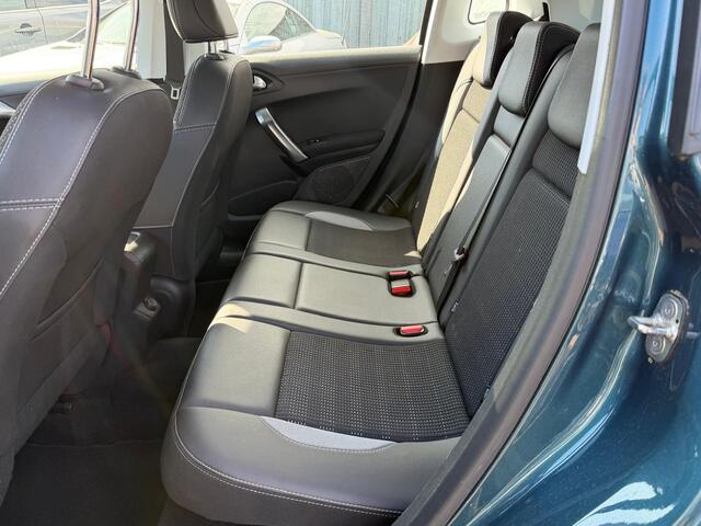 Peugeot 2008 1.2 PureTech Allure / Navi / Camera / Trekhaak / 4S Band