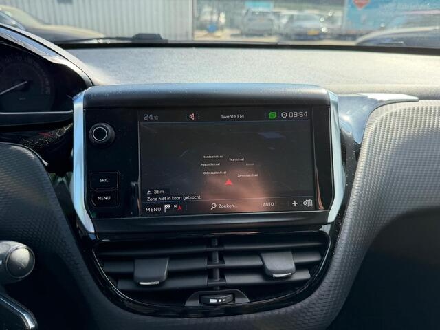 Peugeot 2008 1.2 PureTech Allure / Navi / Camera / Trekhaak / 4S Band