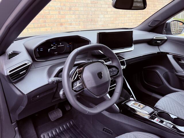 Peugeot 2008 1.2 Hybrid Allure Automaat | Clima | Camera | PDC | Keyless |