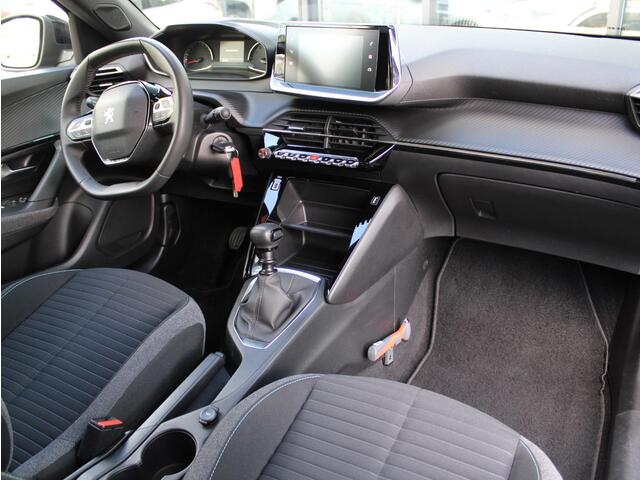 Peugeot 2008 1.2 PureTech Style | Navi / Camera / Airco