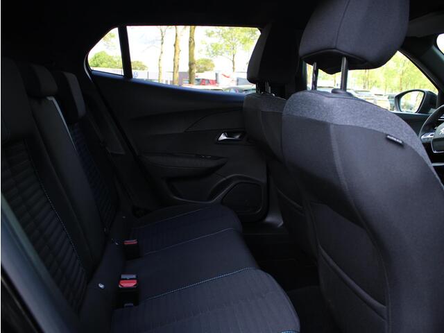 Peugeot 2008 1.2 PureTech Style | Navi / Camera / Airco