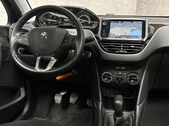 Peugeot 2008 1.2 PureTech Sport (PANORAMADAK, APPLE CARPLAY, NAVIGATIE, SPORTSTOELEN, PARKEERSENSOREN, CRUISE, NIEUWE APK, NIEUWSTAAT)