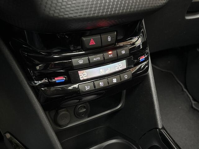 Peugeot 2008 1.2 PureTech Sport (PANORAMADAK, APPLE CARPLAY, NAVIGATIE, CLIMATE, LEDER/ALCANTARA, SPORTSTOELEN, GETINT GLAS, CRUISE, NIEUWE APK, NIEUWSTAAT)