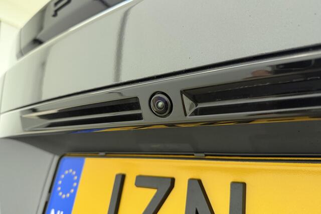 Peugeot 2008 1.2 Hybrid 145 Allure | Climate & Cruise Control | Voorstoelen verwarmd |Parkeersensoren voor + achter | Apple Carplay/Android Auto | Full LED
