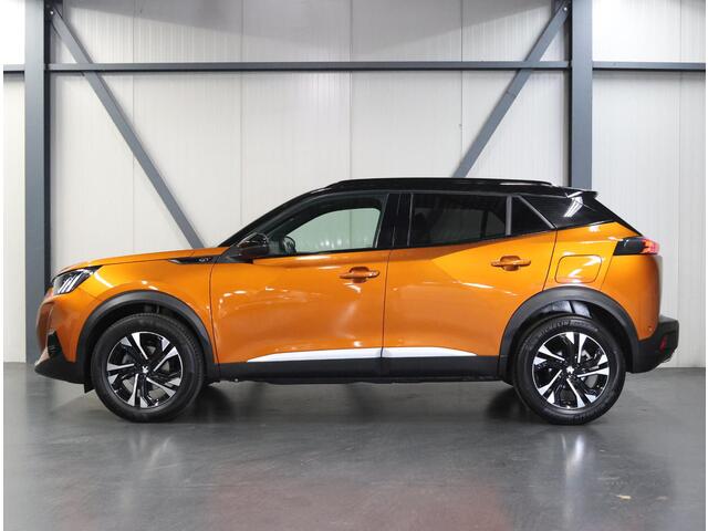 Peugeot 2008 130pk GT | 1ste eigenaar | AppleCarPlay/AndroidAuto | Schuifkanteldak | Stuur/VoorruitVerwarming | Camera | Keyless | AUTOMAAT | Adaptive Cruise Control | Sfeerverlichting | Isofix | Privacy Glass | Two-Tone |