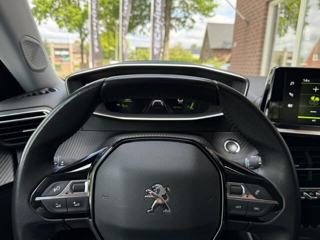 Peugeot 2008 1.2 PT Allure Pack STOELVERW. / CAMERA / CARPLAY / DAB / TREKHAA