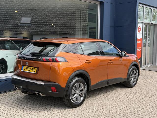 Peugeot 2008 1.2 Turbo 130PK Active | Trekhaak 1200KG | All Season banden | Navigatie | DAB | Apple carplay | Hoge zitpositie | Parkeersensoren | Climate Control | Cruise Control | Lichtmetalen velgen |