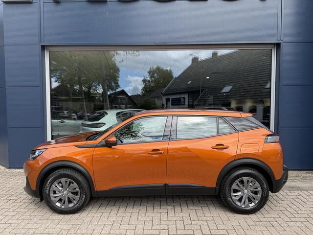 Peugeot 2008 1.2 Turbo 130PK Active | Trekhaak 1200KG | All Season banden | Navigatie | DAB | Apple carplay | Hoge zitpositie | Parkeersensoren | Climate Control | Cruise Control | Lichtmetalen velgen |