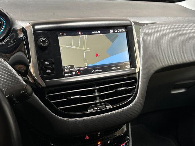 Peugeot 2008 1.2 PureTech Sport (APPLE CARPLAY, NAVIGATIE, CLIMATE, CAMERA, SPORTSTOELEN, LEDER, GETINT GLAS, CRUISE, NIEUWE APK, NIEUWSTAAT)