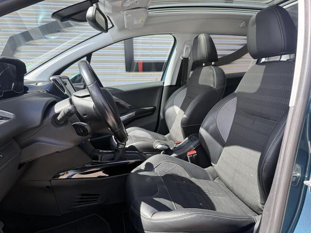 Peugeot 2008 1.2 PureTech Allure Navi|Clima|Cruise|Camera|Pano|Carplay|Trekhaak|PDC|D-riem vv in 2023|N.A.P|APK tot 09-2026