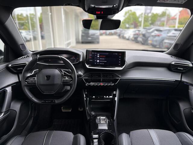 Peugeot 2008 1.2T 130pk Automaat GT | Achteruitrijcamera | Apple Carplay/Android Auto | 3D Cockpit | Climate Control | Privacy Glass