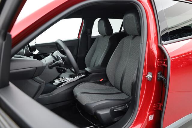 Peugeot 2008 1.2 PureTech 130 Allure (Nw. Model) | Rijklaar! | Dig. Cockpit | Trekhaak | Camera+PDC | Nav+App.Connect | Cruise | 17''