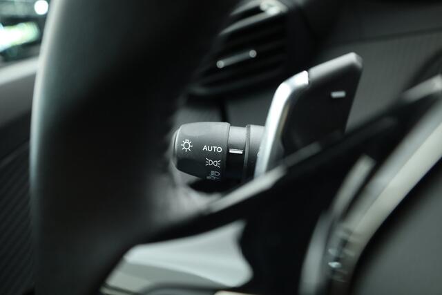 Peugeot 2008 1.2 PureTech 130 Allure (Nw. Model) | Rijklaar! | Dig. Cockpit | Trekhaak | Camera+PDC | Nav+App.Connect | Cruise | 17''
