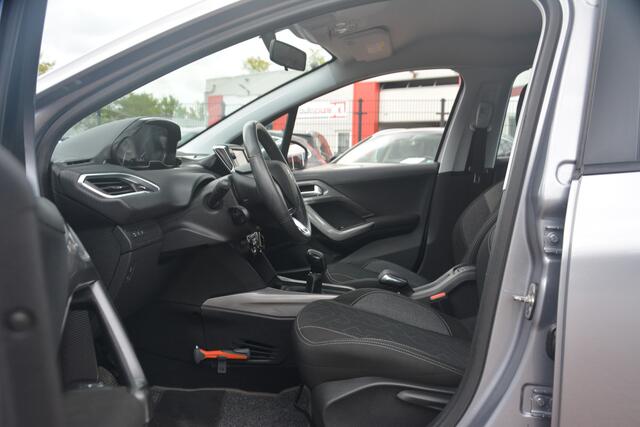 Peugeot 2008 1.2 PureTech Blue Lion | Navigatie | Airco | LED | Apple Carplay/Android Auto | Elek Ramen | NL auto!! |