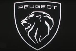 peugeot-2008-1.2-hybride-136-allure
