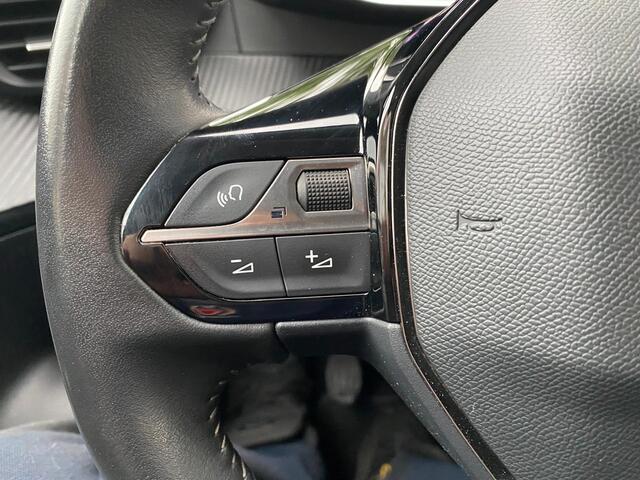 Peugeot 2008 1.2 PureTech Allure Pack