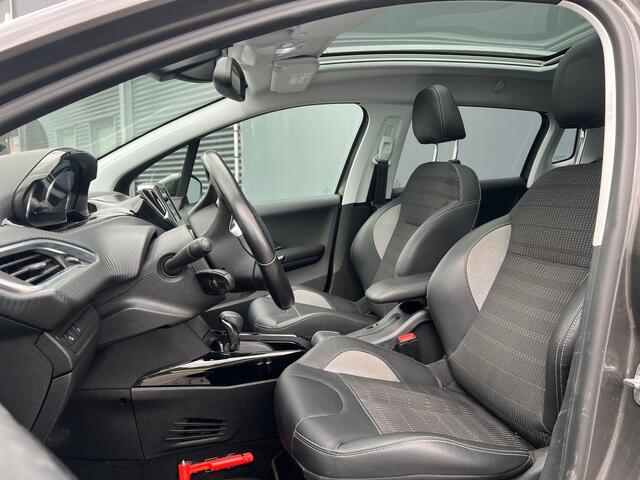 Peugeot 2008 BWJ 2018 | 1.2PT 111PK Allure AUTOMAAT | TREKHAAK | PANO DAK | CLIMA | NAVI | CAMERA A | LEDER/STOF | CARPLAY |