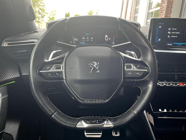 Peugeot 2008 GT Pack 1.2 Turbo 130pk EAT8 | FOCAL HIFI | TREKHAAK | SCHUIF/KANTELDAK | ALCANTARA | 18" LM 'EVISSA' | STOELVERW. | CAMERA | NAVI