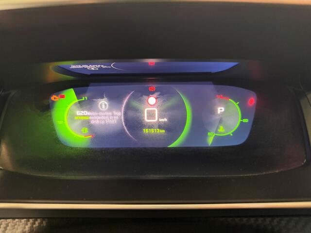 Peugeot 2008 1.2 PureTech GT-Line 130pk - Panorama - Navi - Trekhaak - ACC - LED - Camera - Stoelverwarming - Rijklaar