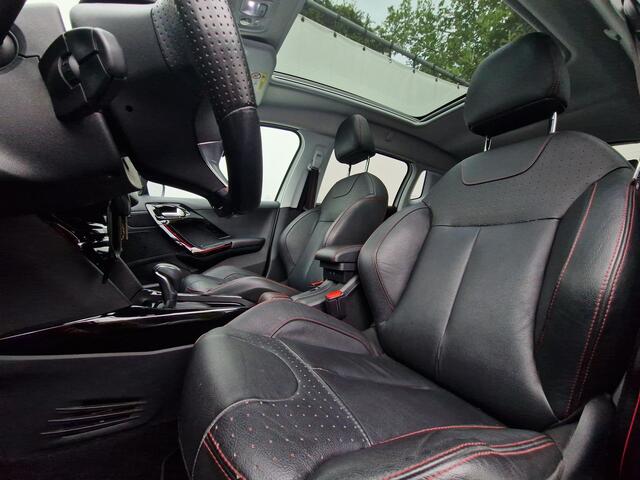 Peugeot 2008 1.2 110PK GT Line AUTOMAAT | PANO | Riem V.V. | Dealer onh. | LEDER | CAMERA | JBL Audio