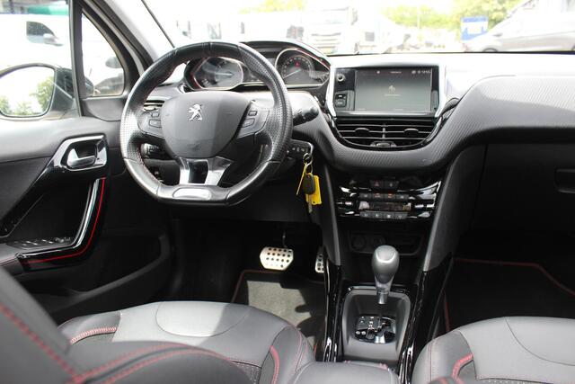 Peugeot 2008 1.2 PureTech Automaat GT-Line, Panorama!