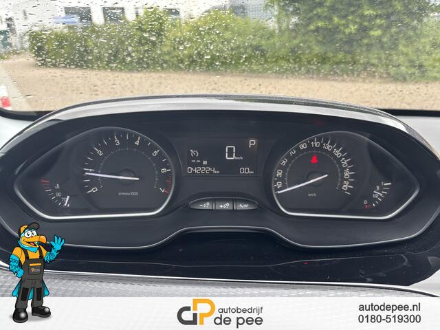 Peugeot 2008 1.2 PureTech Blue Lion GARANTIE/AUTOMAAT/PANORAMADAK/CARPLAY/CLIMA/PDC/LICHTMETAAL rijklaarprijs!