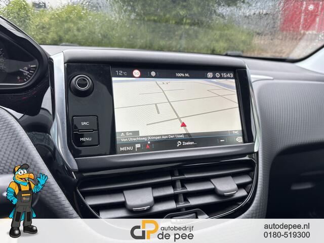Peugeot 2008 1.2 PureTech Blue Lion GARANTIE/AUTOMAAT/PANORAMADAK/CARPLAY/CLIMA/PDC/LICHTMETAAL rijklaarprijs!