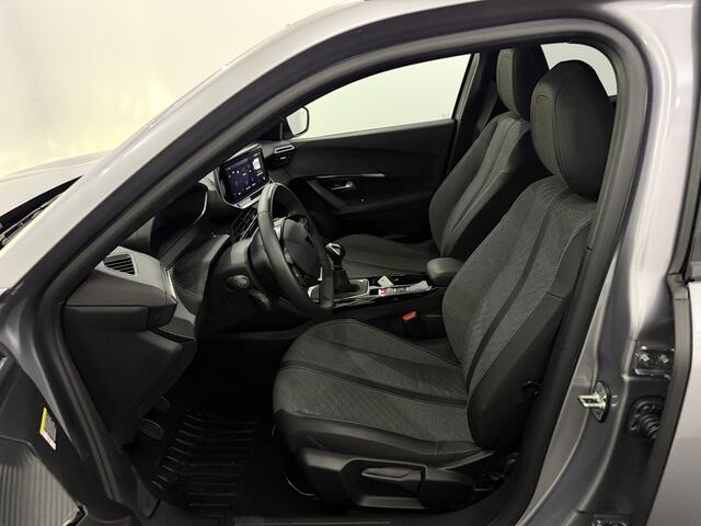Peugeot 2008 1.2 PureTech 100 Allure 360 Camera, Navi, Stoelverwarming, Keyless start, Cruise control, Virtual desk, Half leder, 1 jaar garantie