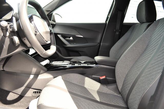 Peugeot 2008 1.2 Hyb 136 Allure cam v+a adapcrc key-less