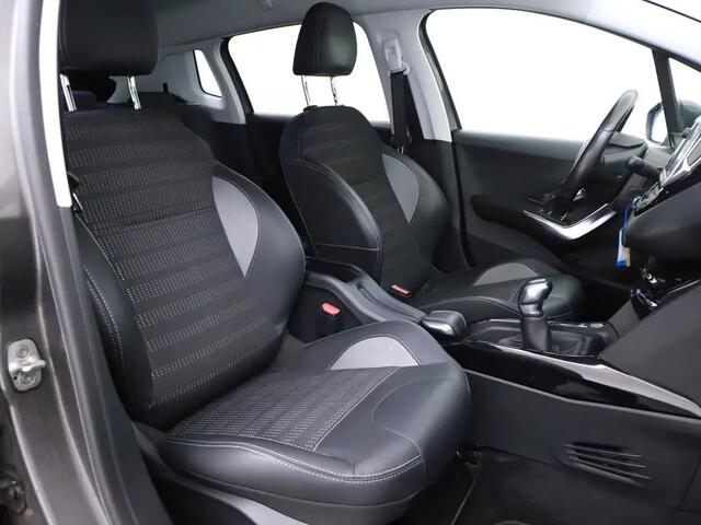 Peugeot 2008 1.2 PureTech Allure, lader, navigatie, ECC, trekhaak, keurige auto