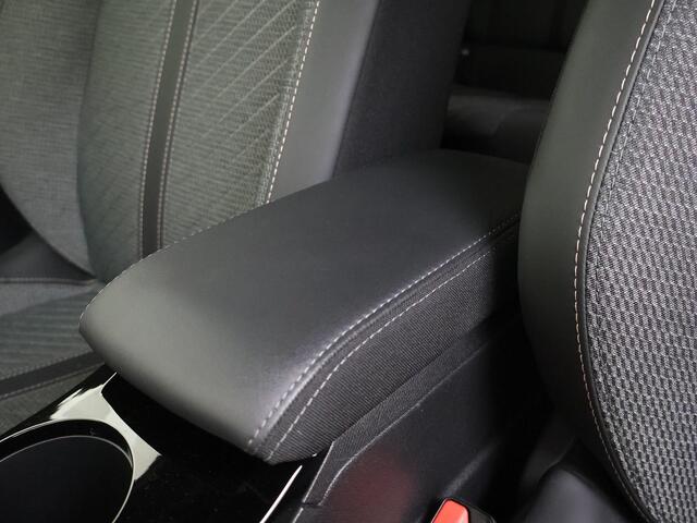 Peugeot 2008 1.2 Hybrid 145 Allure