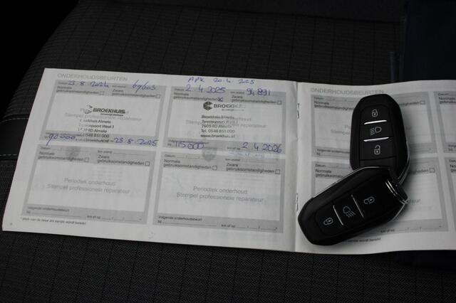 Peugeot 2008 1.2 PureTech Allure - Carplay, Clima, Cruise, Half Leer