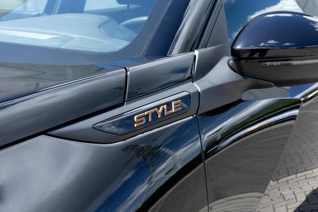 Peugeot 2008 1.2 Hybrid 136 Style Apple Carplay | Parkeersensor | LED