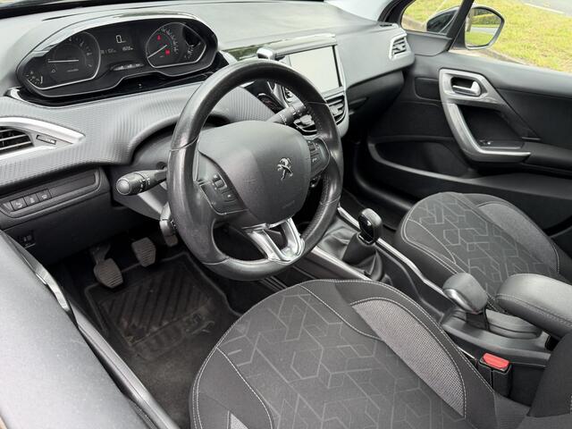 Peugeot 2008 1.2 PureTech Blue Lion