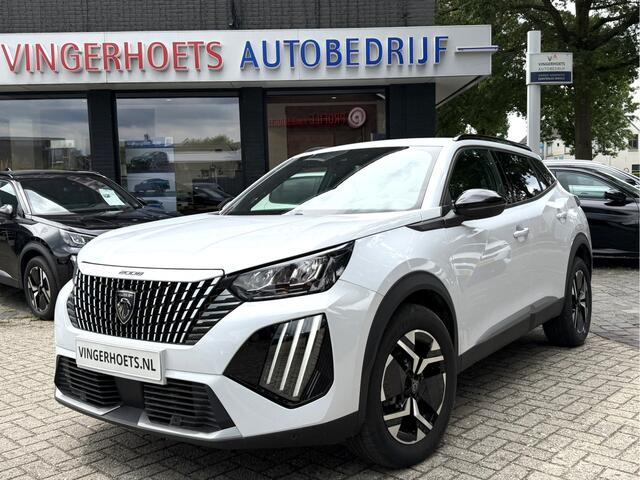 Peugeot 2008 1.2 Benzine 100 Pk Allure (ook in Blauw of zwart leverbaar) * Draadloos Aple Carplay / Android Auto * Climate & Cruise Control * Parkeersensoren Voor en Achter * Vingerhoets; Vierde Generatie Eersteklas Service. Al meer dan 100 jaar een begrip in de Braba